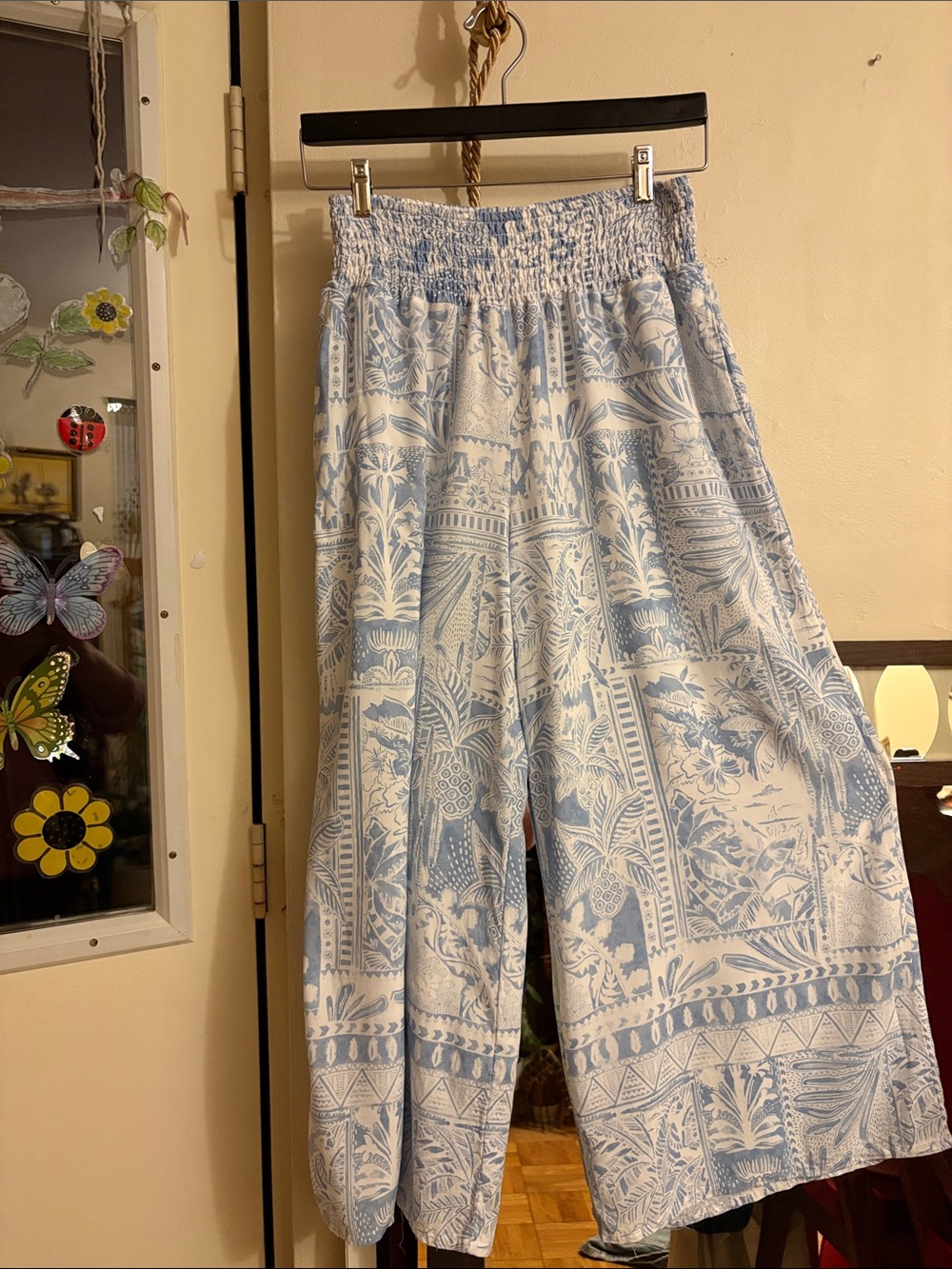Caribbean Joe White and Light Blue Printed Straight-Leg Pants. Viscose